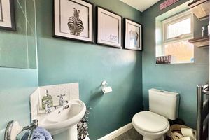 Cloakroom WC- click for photo gallery